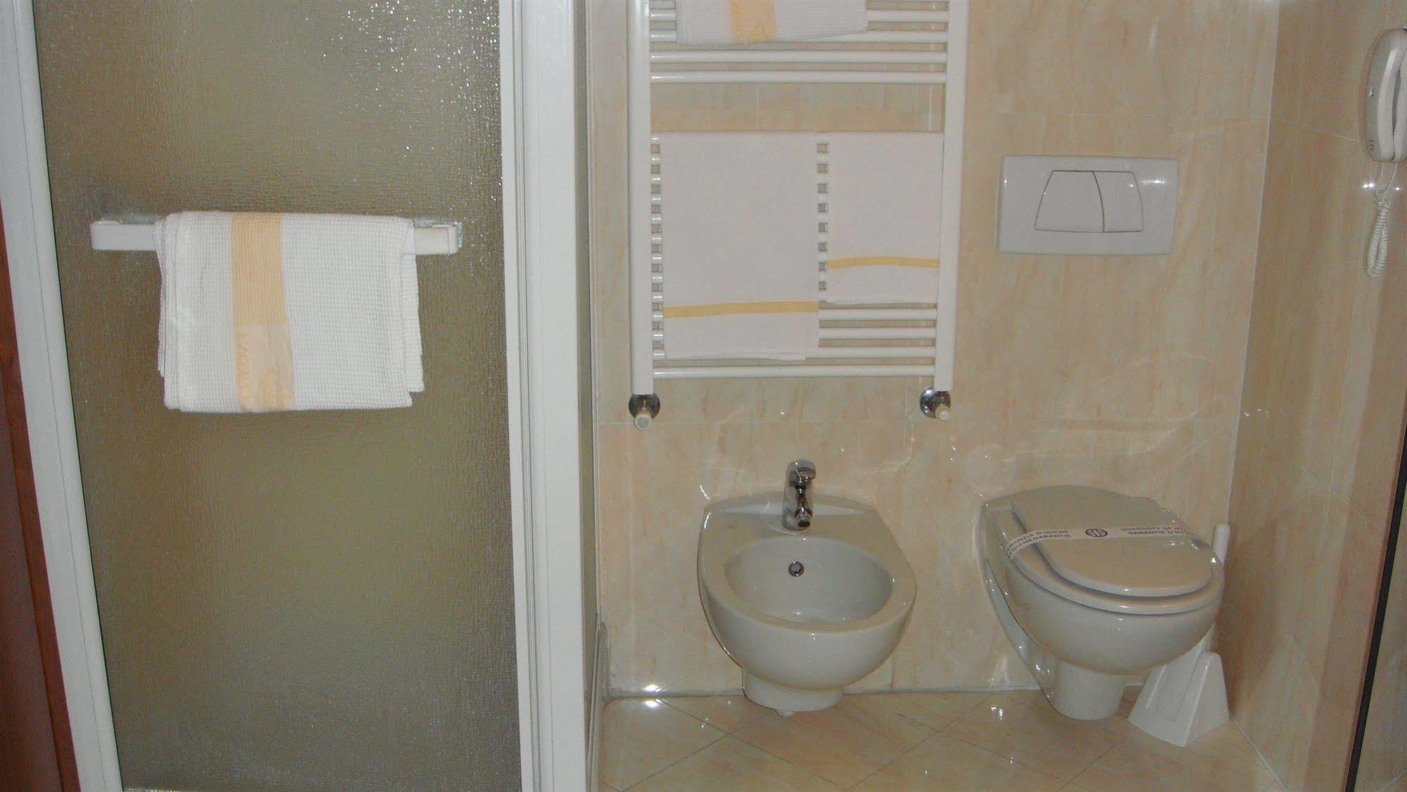 Albergo Corona Domodossola Dış mekan fotoğraf